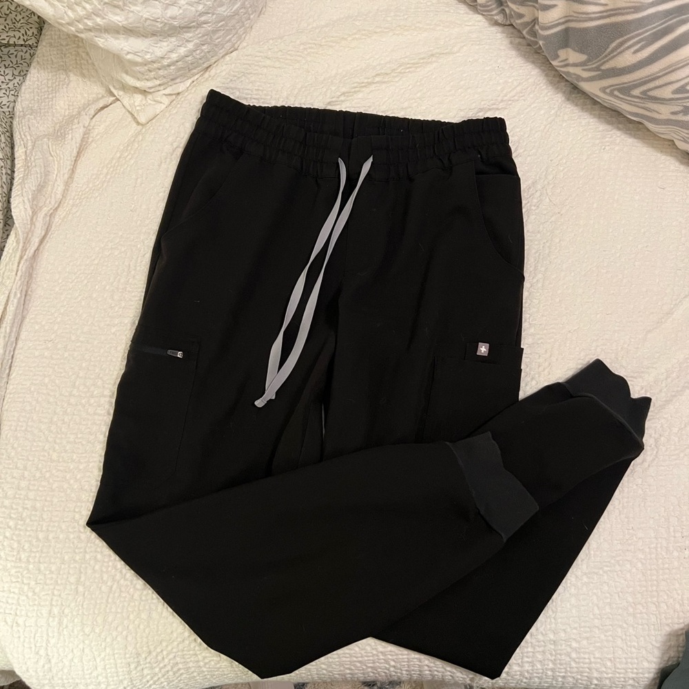 Women’s Figs Uman Relaxed scrub pant tall